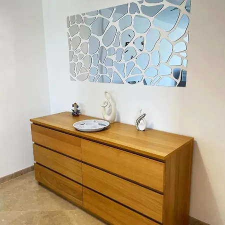 En Sol, Apartment Ador